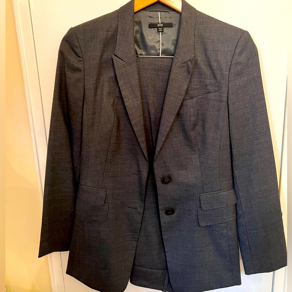 Hugo Boss Women’s Grey Timeless Pantsuit, Vintage EUC, Size 4